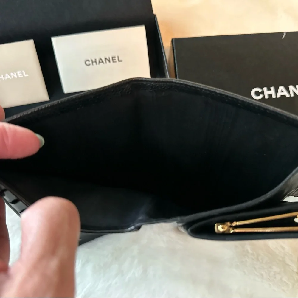 CHANEL Caviar Timeless CC Wallet - Picture 10 of 11